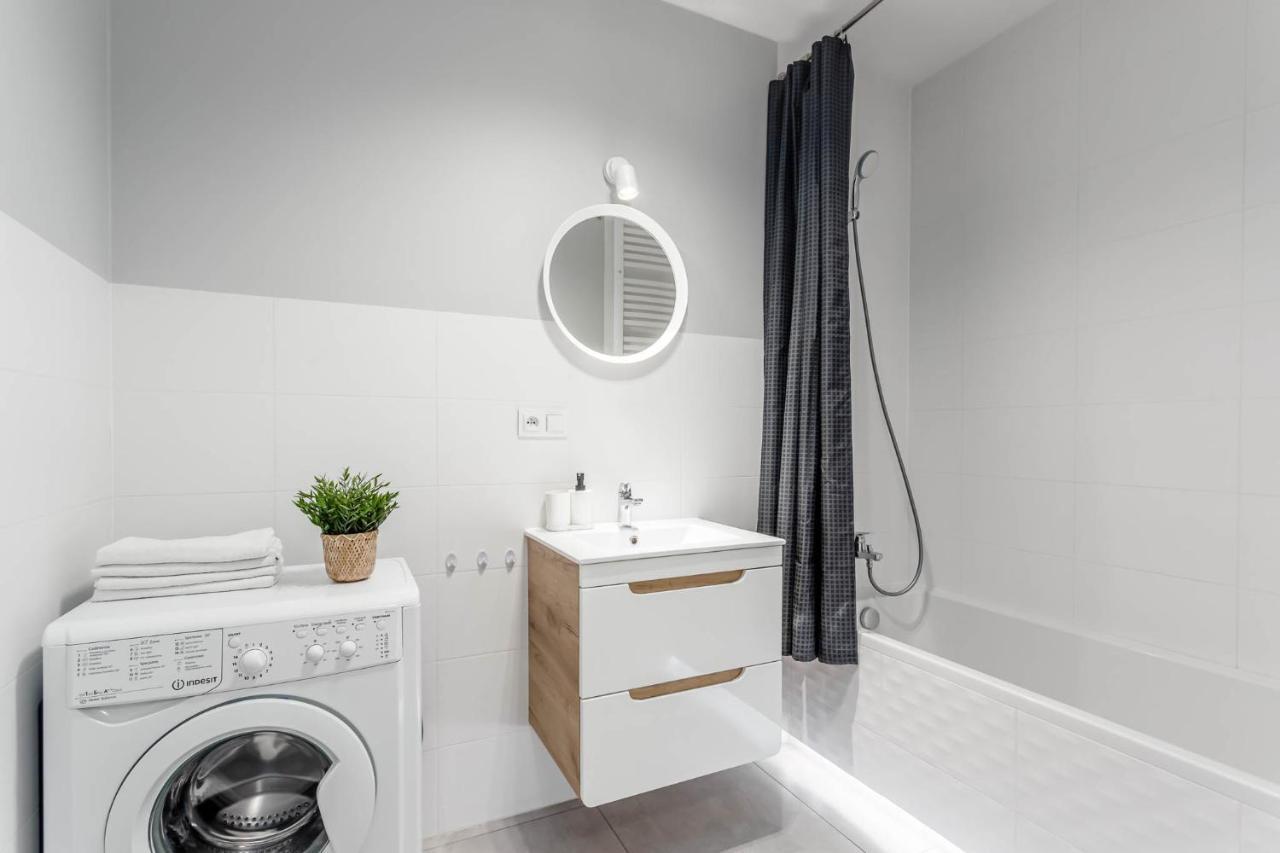 Chill Apartments Mokotow Business Center ワルシャワ エクステリア 写真