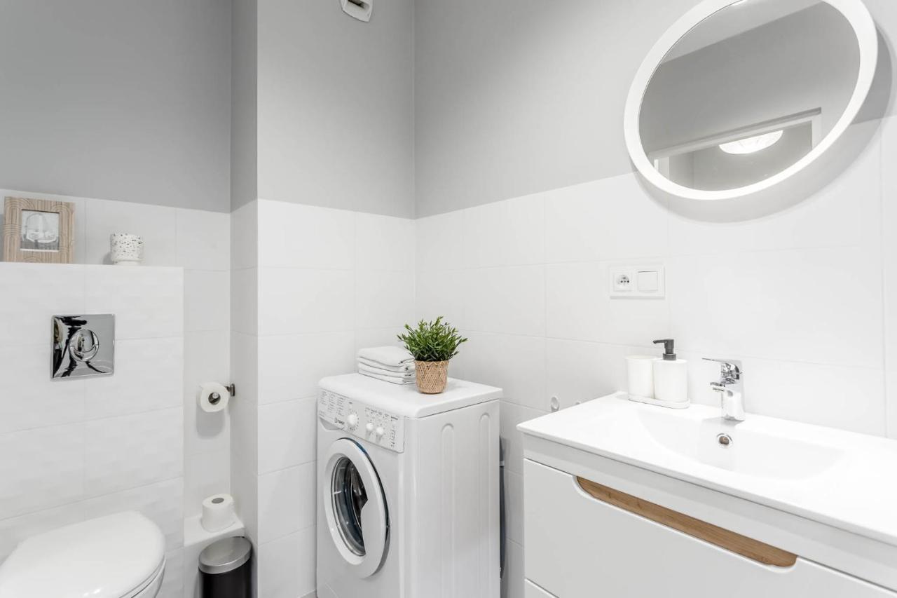 Chill Apartments Mokotow Business Center ワルシャワ エクステリア 写真