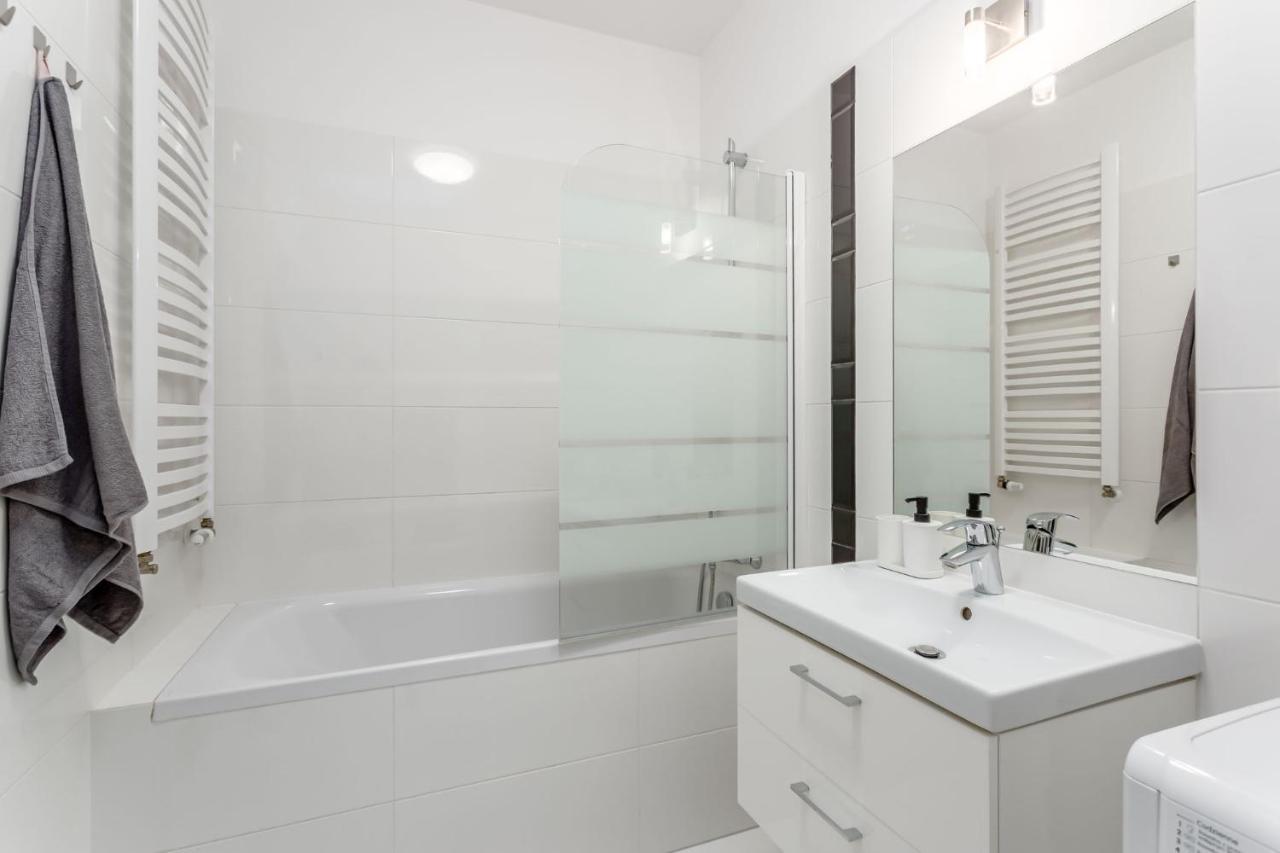 Chill Apartments Mokotow Business Center ワルシャワ エクステリア 写真