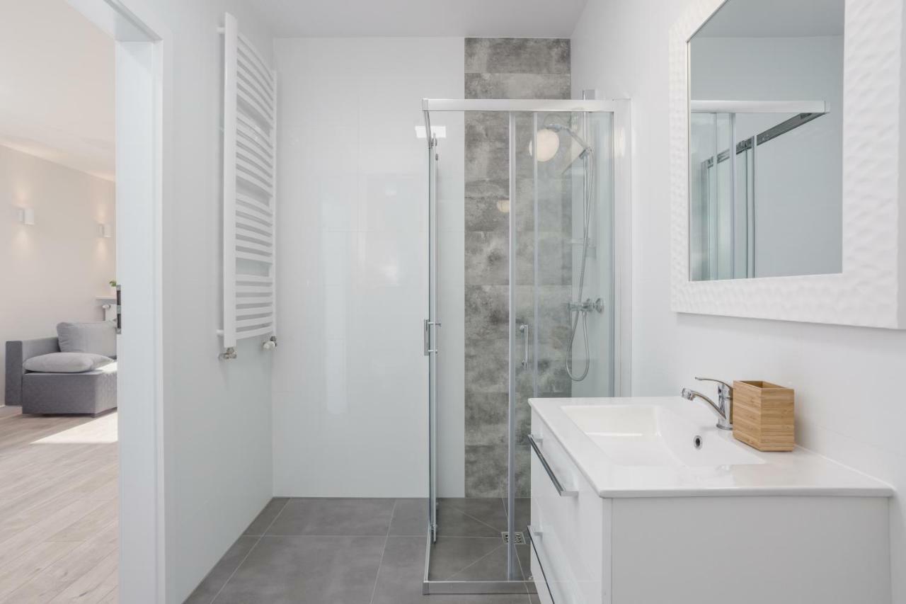 Chill Apartments Mokotow Business Center ワルシャワ エクステリア 写真